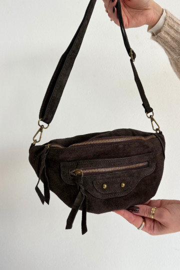 Portátil no troncoHabilitadoturalnego de camurçau CzekoladoParaa Romilly