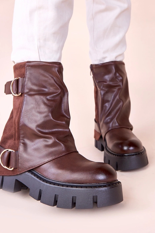 Botas curtas marrons com plataforma e...