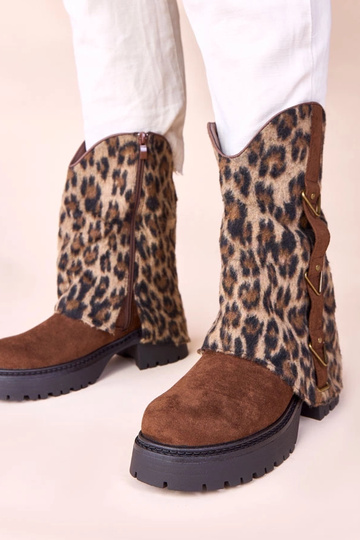 Botas de cano curto marrons com estampa de tigre Kaylia