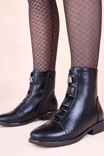 Botas de cano curto pretas quentes com decoração Deca 2
