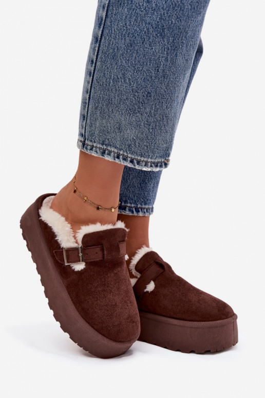 Botas de neve Feminino com um casaco de pele I com fivelas com uma plataforma CzekoladoParae Jessina