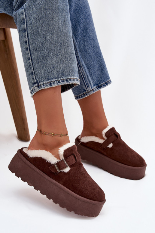 Botas de neve Feminino com um casaco de pele I com fivelas com uma plataforma CzekoladoParae Jessina