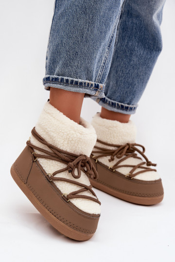 Botas de neve Feminino com um casaco de pele Typu Baranek com alças bege Belira 2