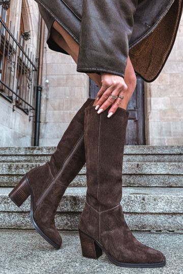 Botas de camurça femininos de cano longo com saltos e fecho, chocolate, Lissara