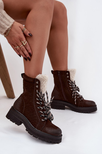 Botas femininas de cano curto em couro sintético na cor chocolate "Bellora" 2