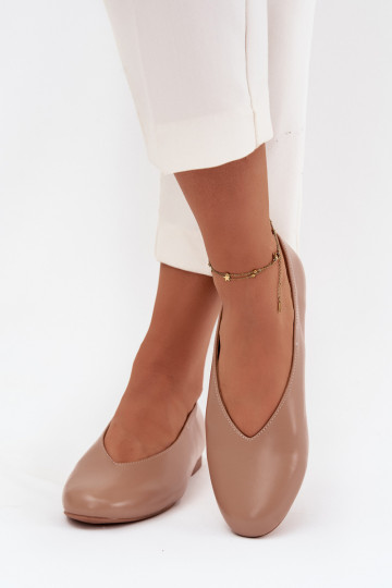 Bailarinas femininas de couro sintético com saltos largos, na cor areia Olyssia