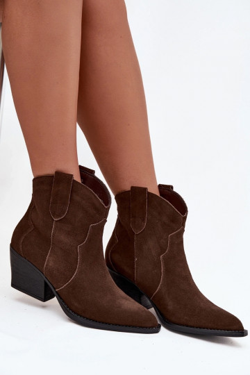 Um modelo atraente botas estilo coParaboy FemininoHabilitadoturalnego de camurçau CzekoladoParae Beretta 2