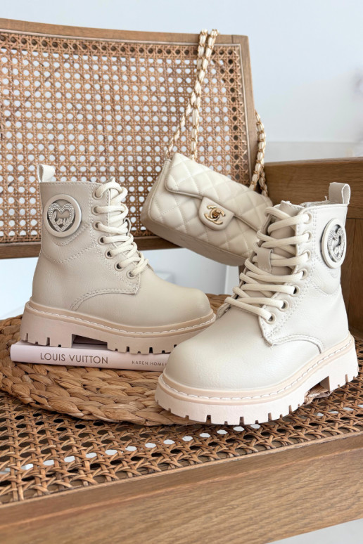 Botas infantis forrados com pelúcia interna e ornamentos LOVE, cor areia, Rosaira