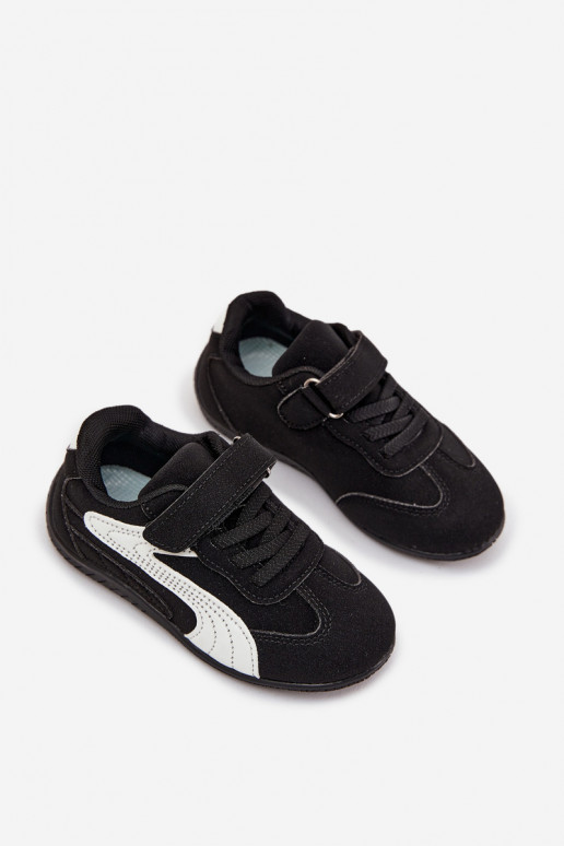 Tênis infantis com fecho aderente nas cores preto e branco Perrin