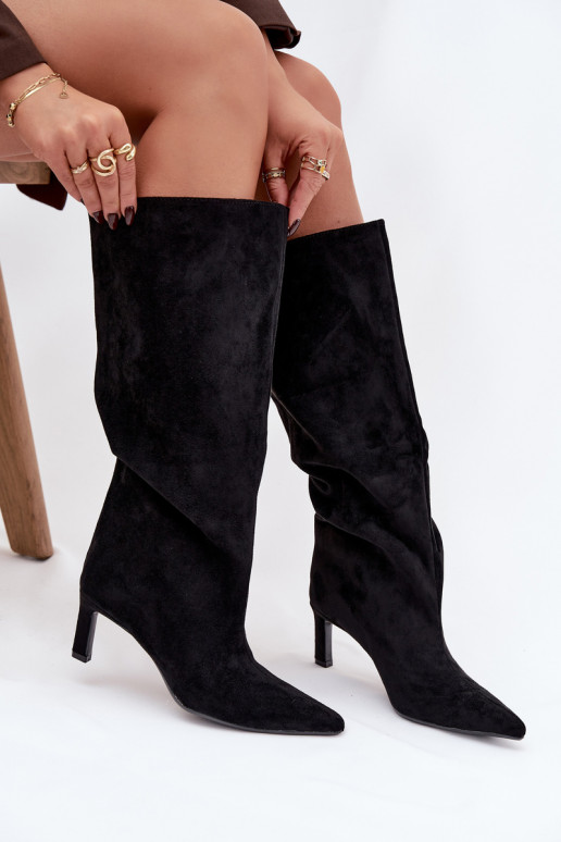 botas femininasde camurça ecológicau Um modelo atraente com salto fino cor preta Phelin