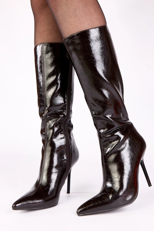 Botas de cano longo marrons...