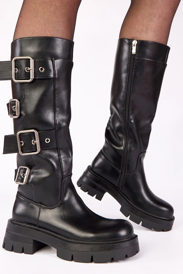 Botas de cano longo pretas... 2