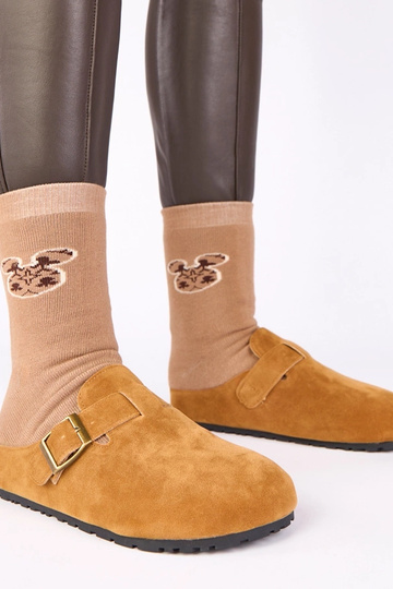 Botas marrons com fivela decorativa Atoria