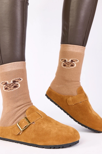 Botas marrons com fivela... 2