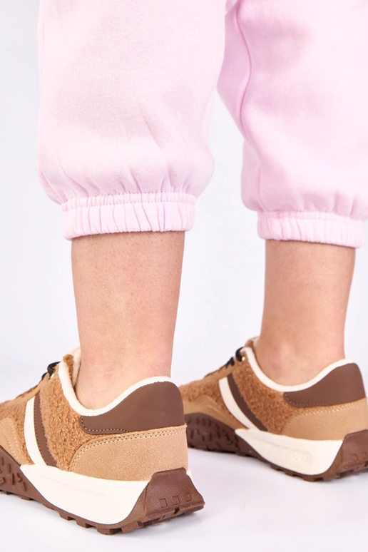 Ténis marrons quentes com pelagem Sanna