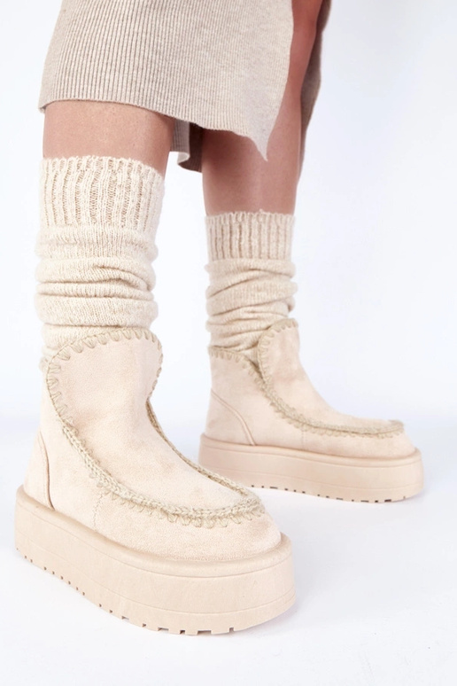 Botas de neve sand em plataforma com...