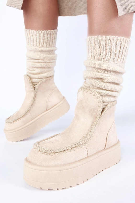 Botas de neve sand em plataforma com...