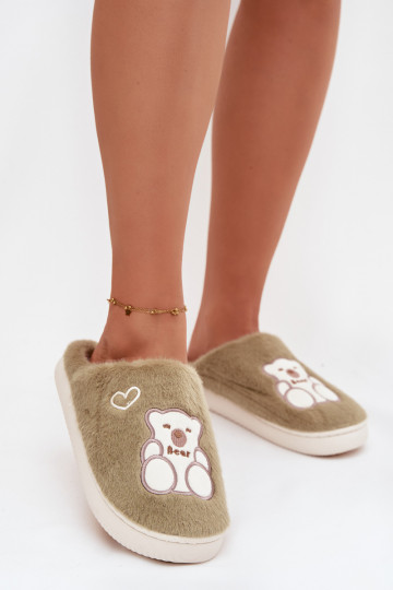 Chinelo Noralie verde com pelúcia e ursinho