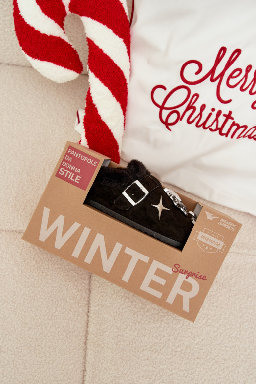 Chinelos Feminino com lindos detalhes I com fivelas aquecimento com pelo por dentro cor preta Thalora