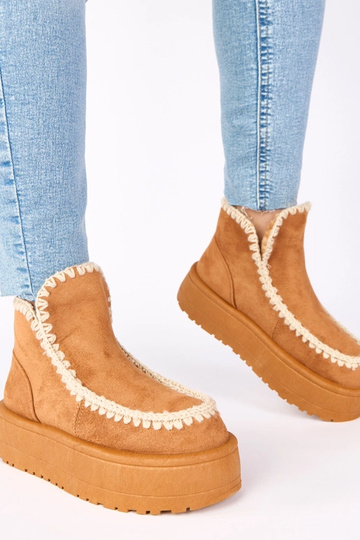 Botas de neve marrons em plataforma com bordado decorativo "Alwena" 2