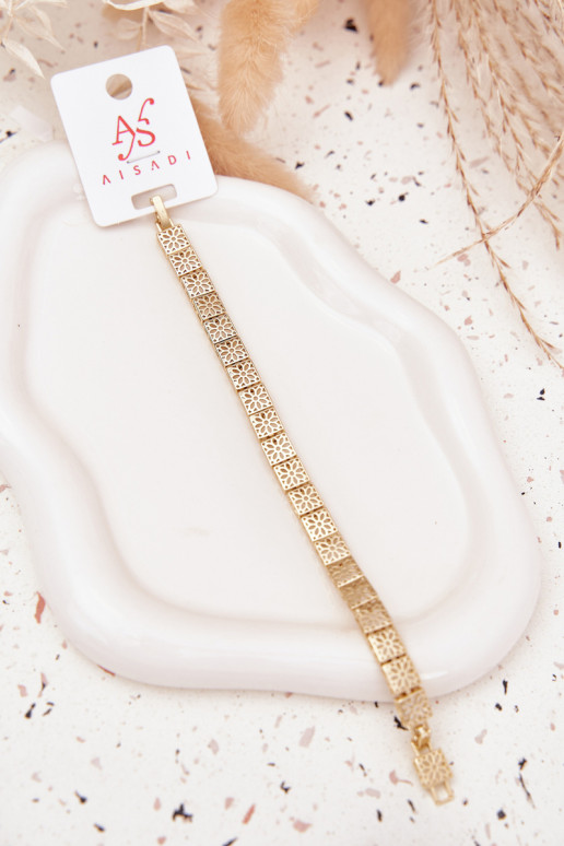 Um bracelete Feminino Fabricado em aço cirúrgico cor dourada