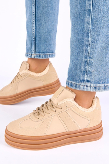 Ténis femininos em cor... 2