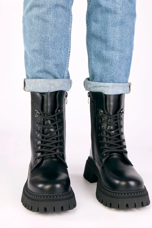 Botas clássicas pretas de plataforma...