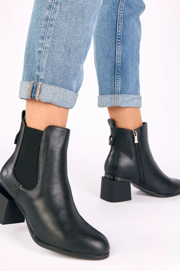 Botas pretos com elástico Taina 2