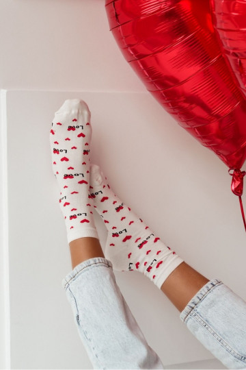 Meias femininas "Love" na cor marfim
