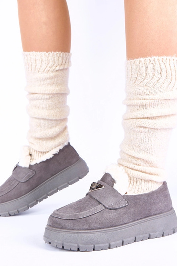 Mocassins cinzas de plataforma com pelinhos Kirby 2
