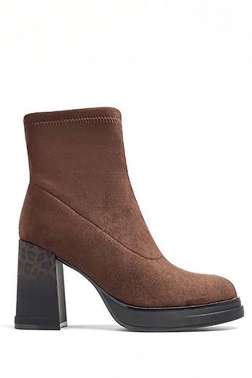 Botins marrons de salto com estampa...