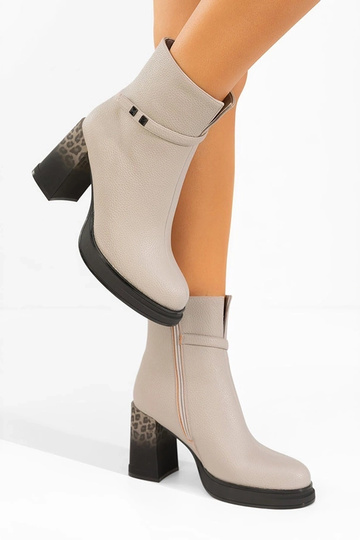 Botins cinzas de salto com estampa de leopardo Brenna 2