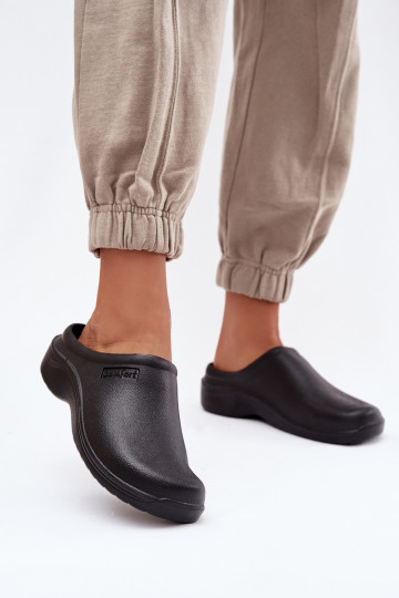 Chinelos leves Chinelos Tamancos Feminino cor preta Parissa 2