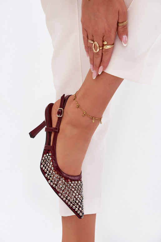 sapatos de salto alto com rebites Borgonha Selinna