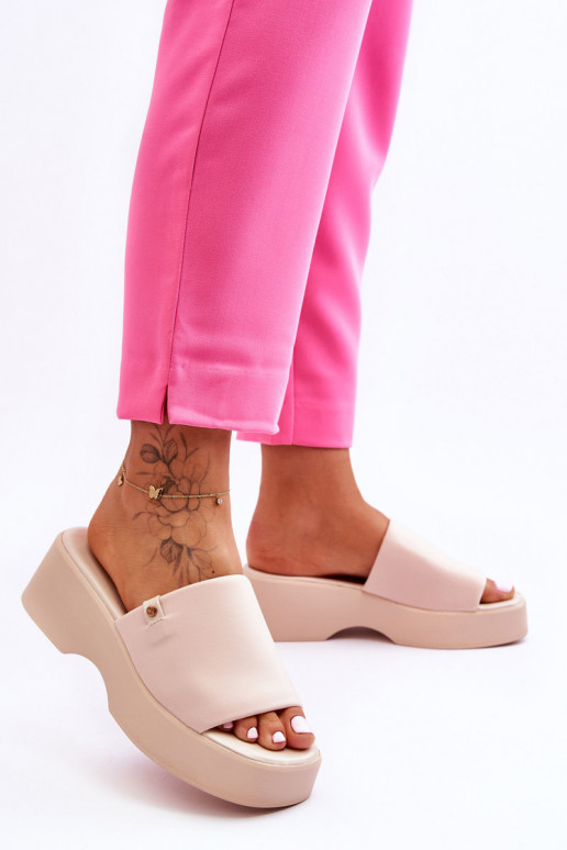 Feminino Chinelos com uma plataforma bege Carmela