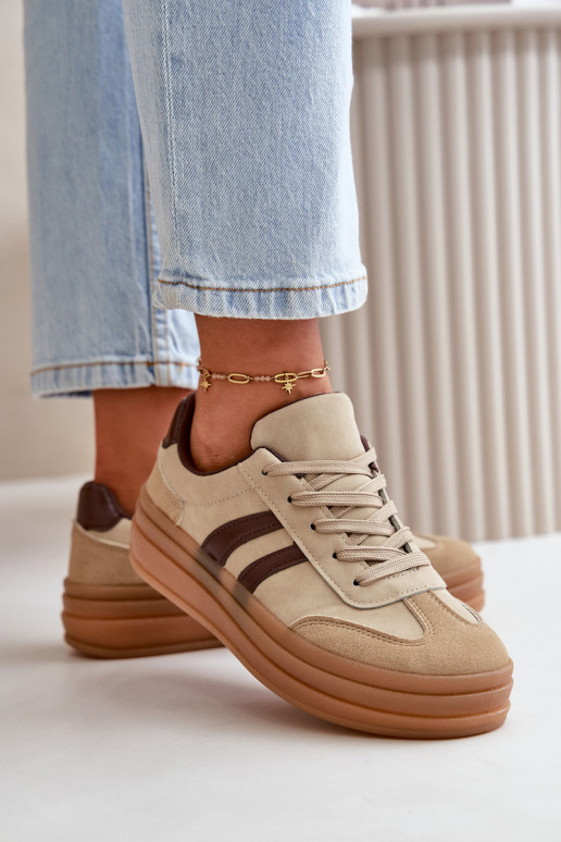 À modalo de tênis Feminino com uma plataforma cor marrom Nesonice