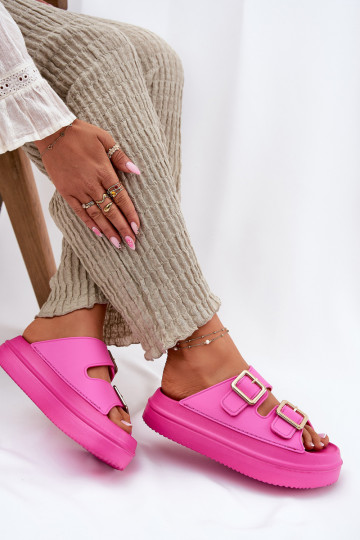 Chinelos femininos com uma plataforma Ze cor douradami com fivelasmi cor rosa Zorila