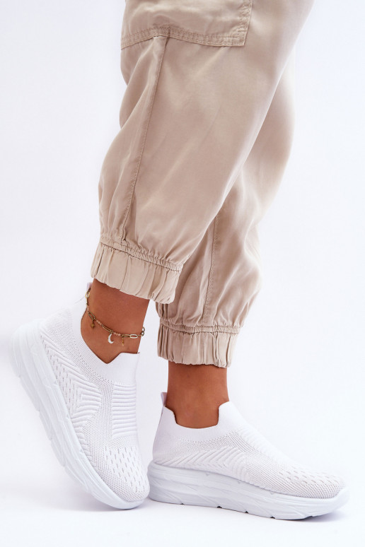 Feminino Um modelo atraente tênis cor branca Ferive