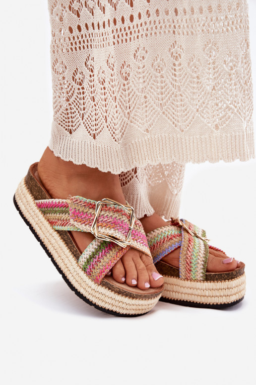 Chinelos femininos com uma plataforma Com trança I Złotą com fivelas Cores diferentes Filazzia