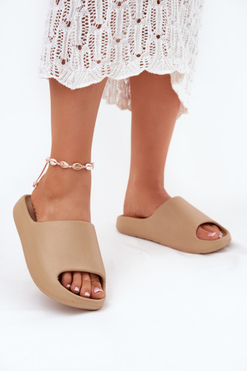 Chinelos leves Chinelos femininos bege Rivasol