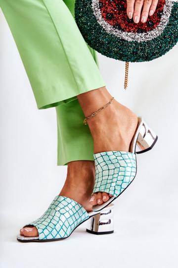 Chinelos de couro Feminino Padrão de crocodilo com salto luz verde Perry 2