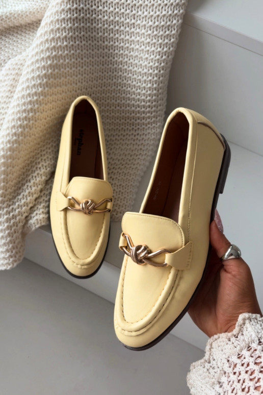 Mocassins Feminino Com decorações Detalem cor amarela Rosynne