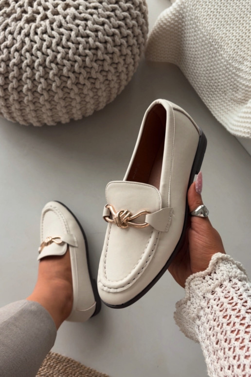 Mocassins Feminino Com decorações Detalem cor de marfim Rosynne