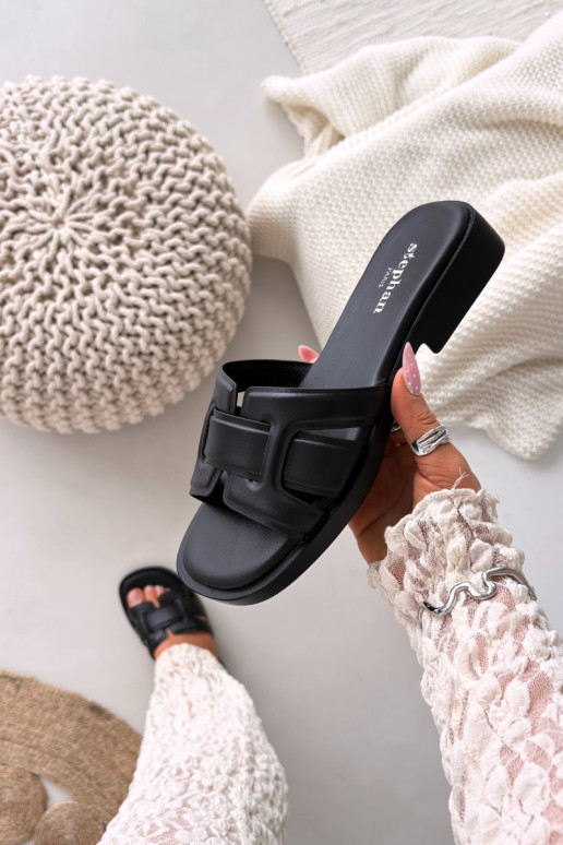 Chinelos femininos com salto largo cor preta Lorania