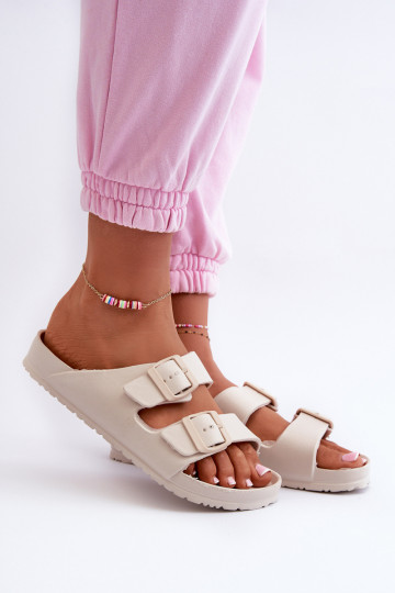 Chinelos femininos com espuma com fivelas bege Luciene 2