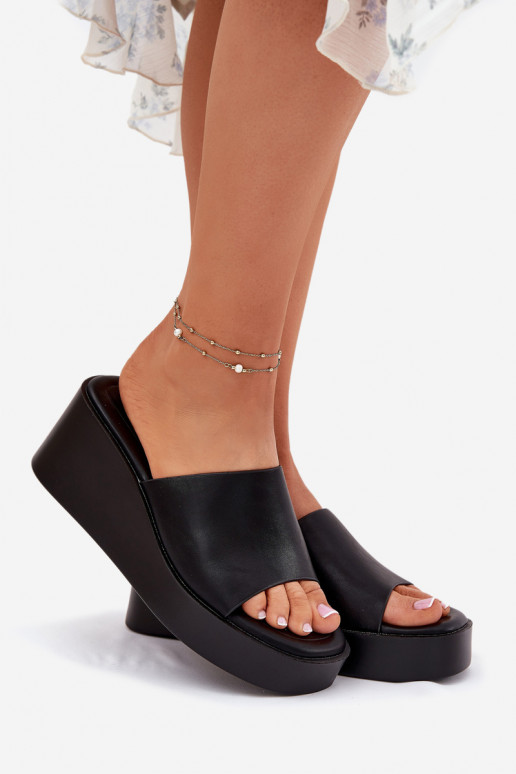 Chinelos femininos Em uma cunha Eko Pele cor preta Obenae