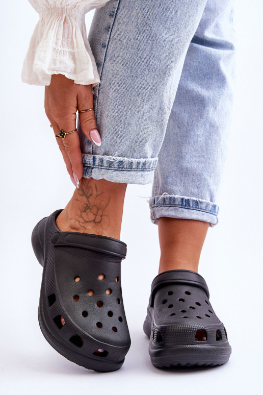 Chinelos de espuma Crocodilos com solas maciças da moda cor preta Katniss