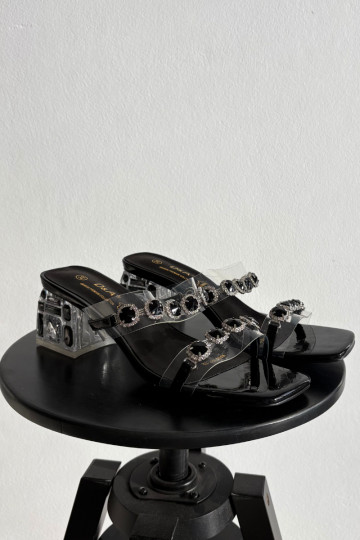 Chinelos femininos com detalhes brilhantes D&A MR1037-02, cor preta