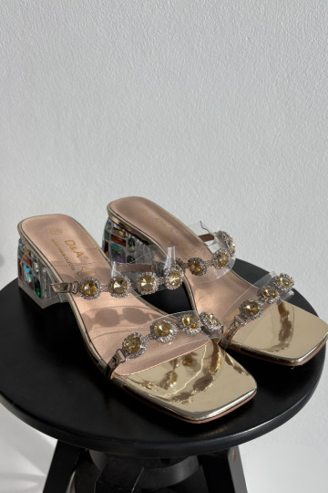 Chinelos femininos com olhos brilhantes D&A MR1037-02 cor dourada 2