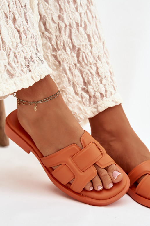 Chinelos femininos com salto largo cor laranja Lorania
